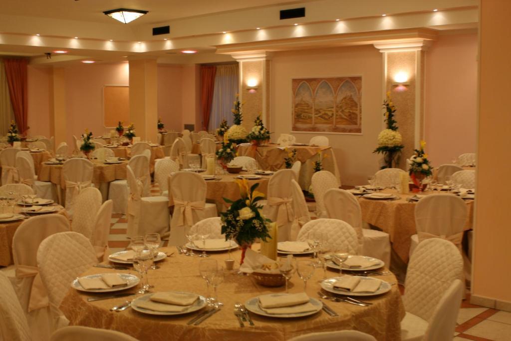 Hotel Gaudio Longobardi エクステリア 写真