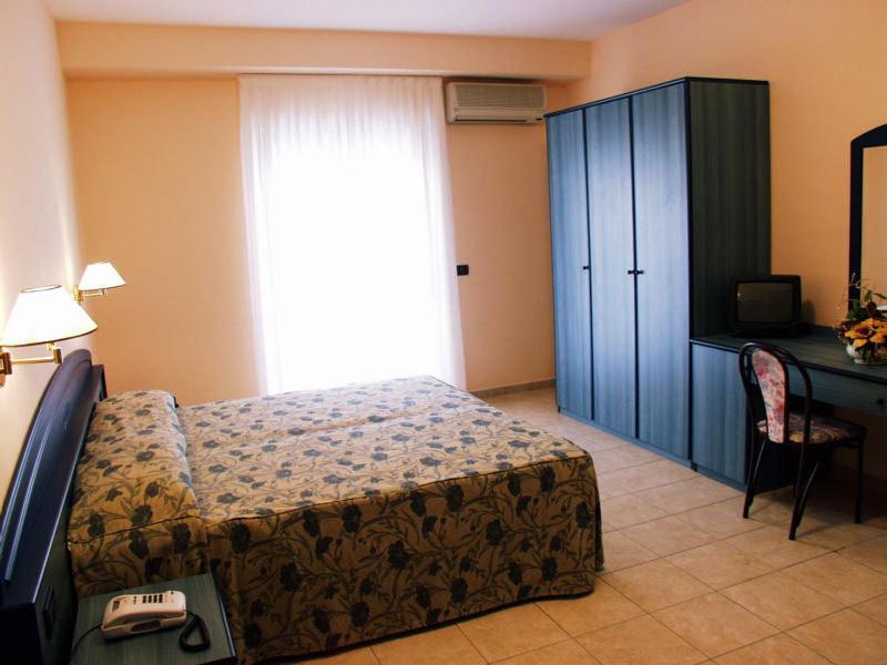 Hotel Gaudio Longobardi 部屋 写真